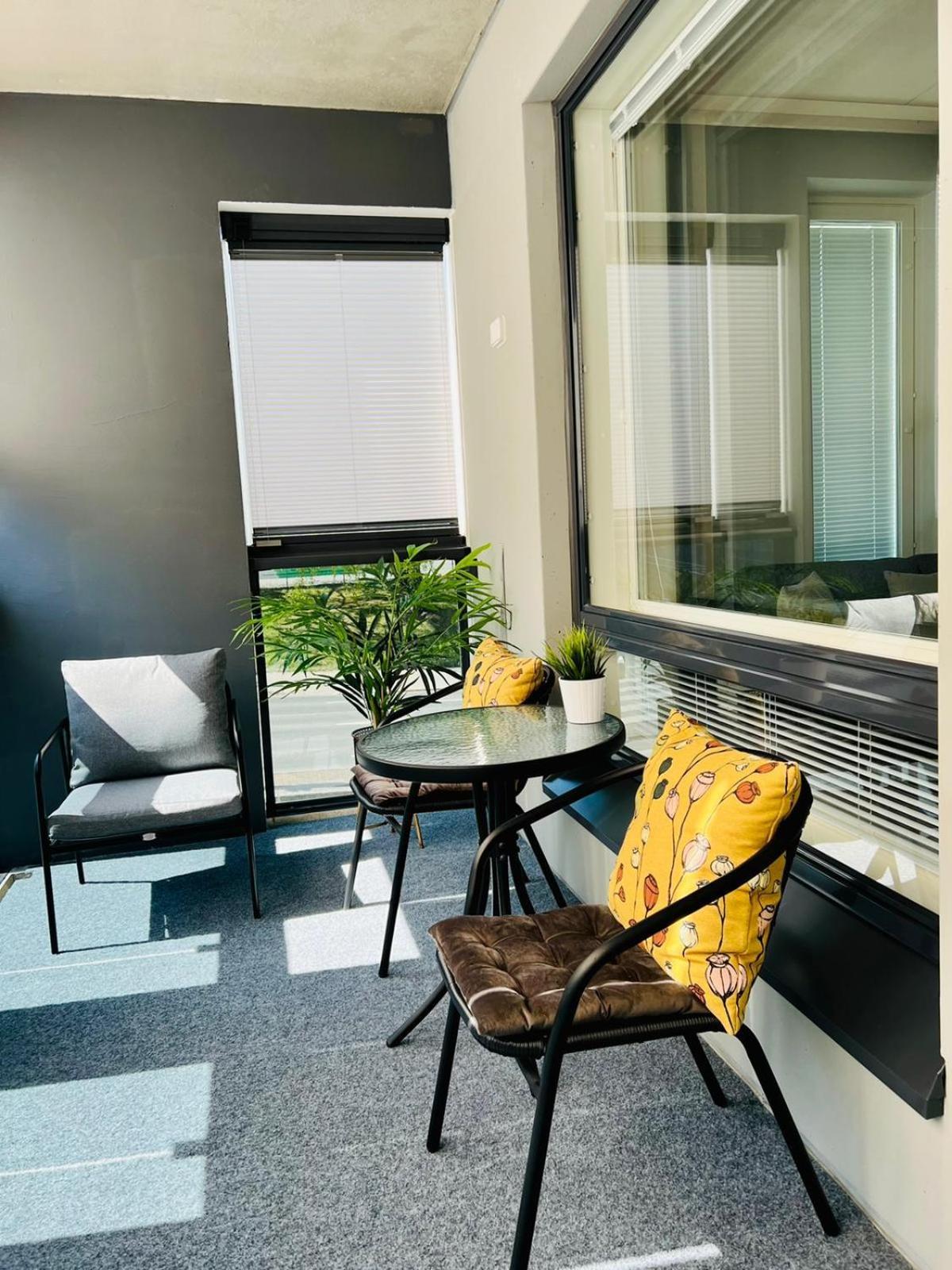 Apartment Near The Train Station, Free Parking &Netflix 库奥皮奥 外观 照片